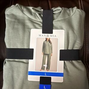 Max & Mia Women's Sage Green Lounge Pantsuit